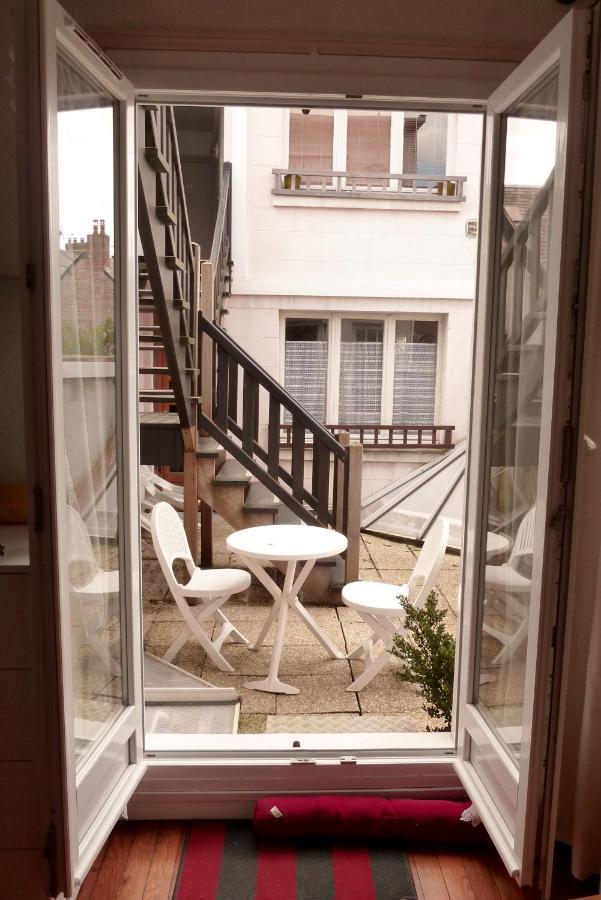 Agreable Appartement Dans Le Vieux Trouville Exterior foto